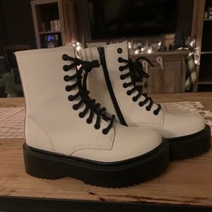 Jeffery Campbell Sopas Platform boots